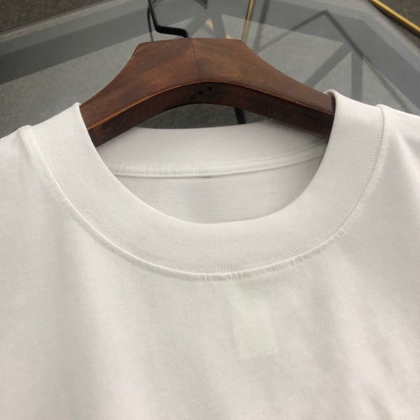 ブランドTシャツ側面デザイン